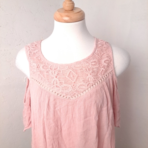 Lily Morgan | Pink cold shoulder t shirt with lace details - Picture 6 of 13